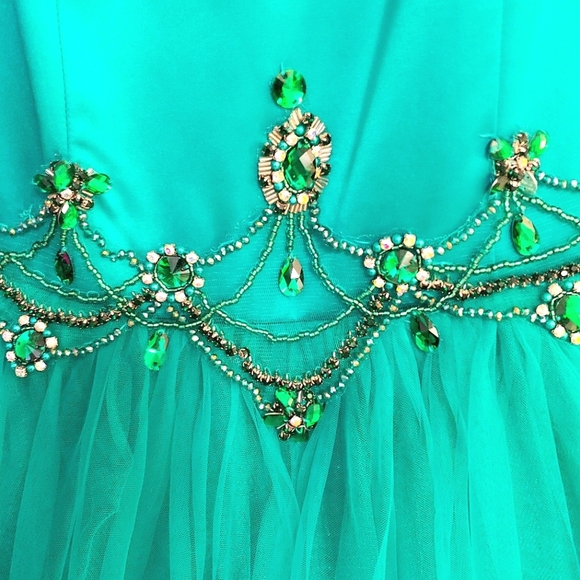 Sherri Hill green, long formal dress 2 - Picture 8 of 16